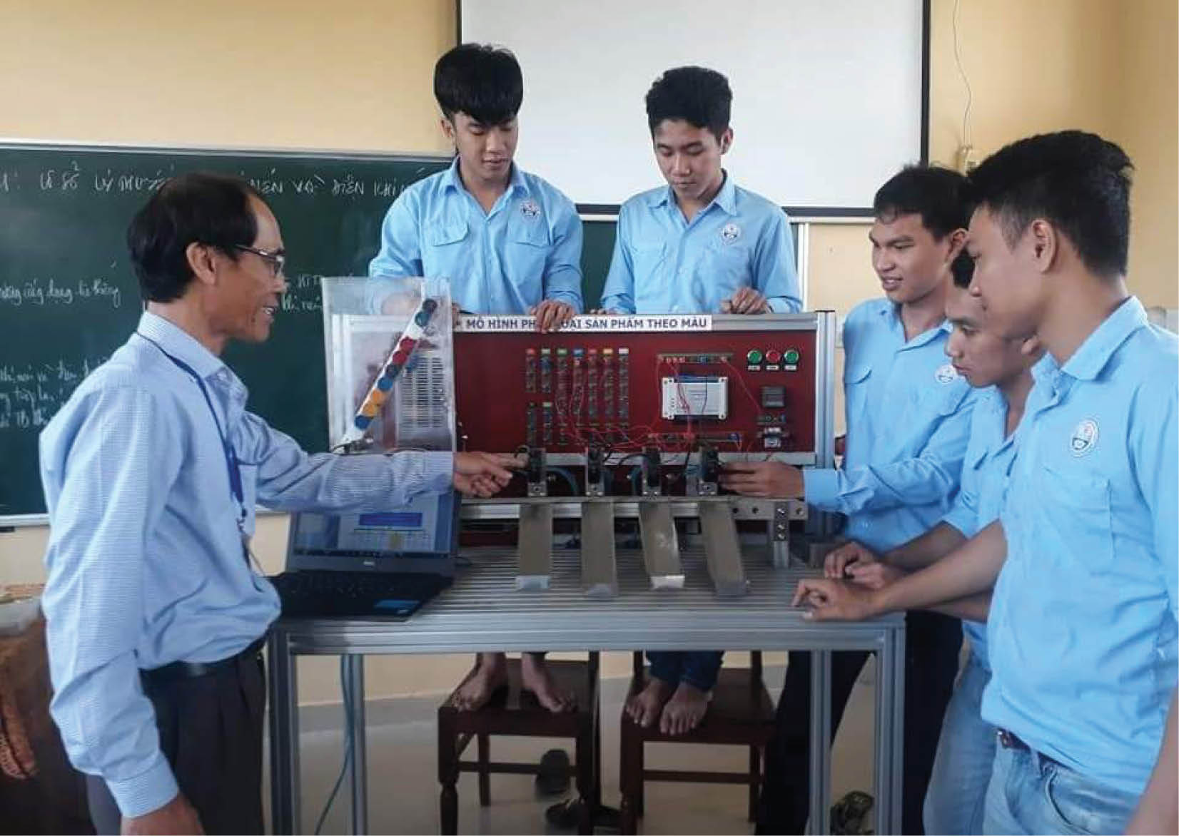 Nâng chuẩn trường nghề
