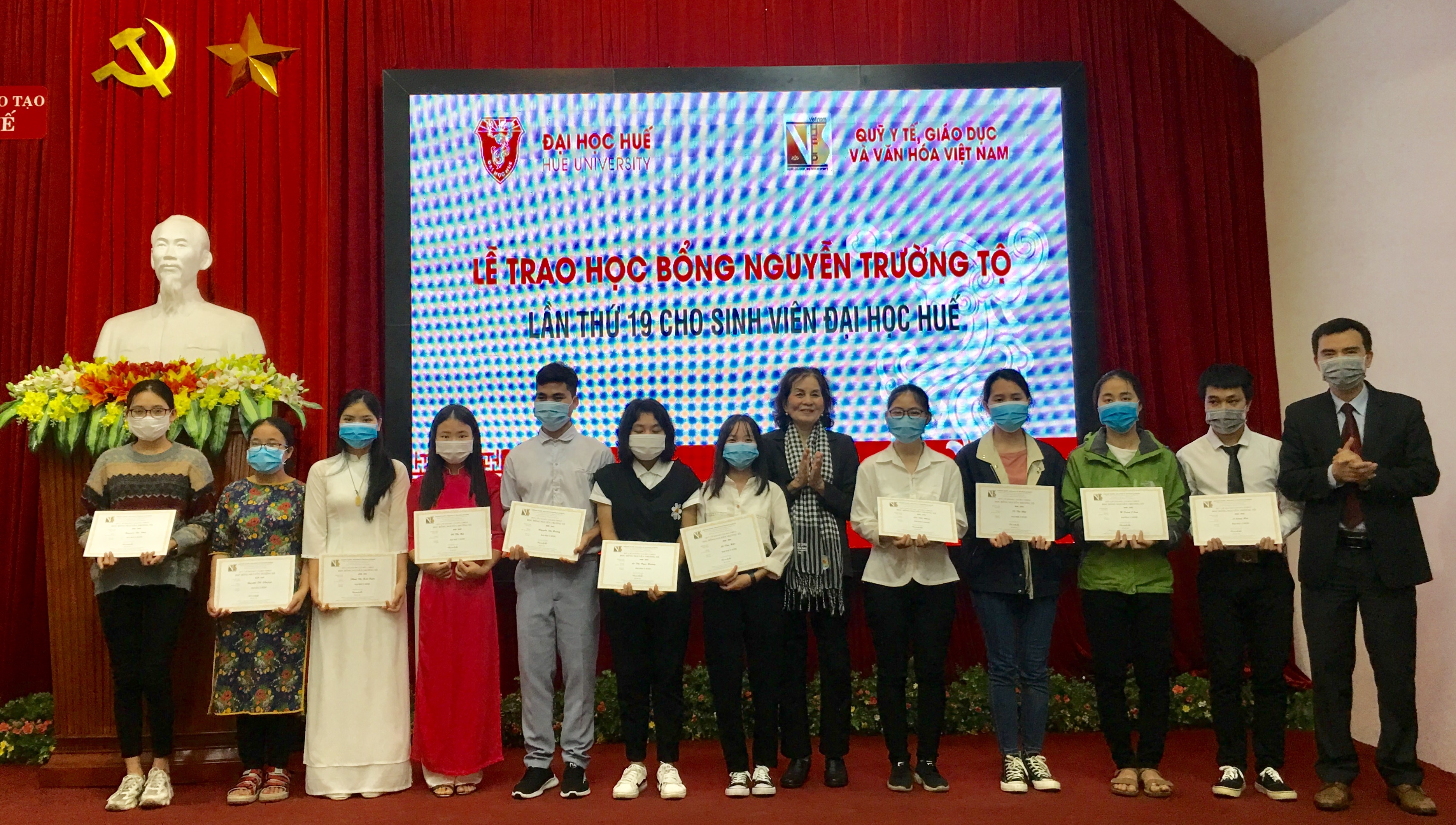 Trao học bổng Nguyễn Trường Tộ cho 157 sinh viên