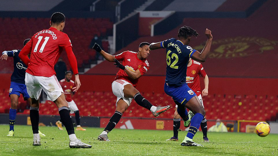 Southampton chịu cực hình tại Nhà hát của những giấc mơ