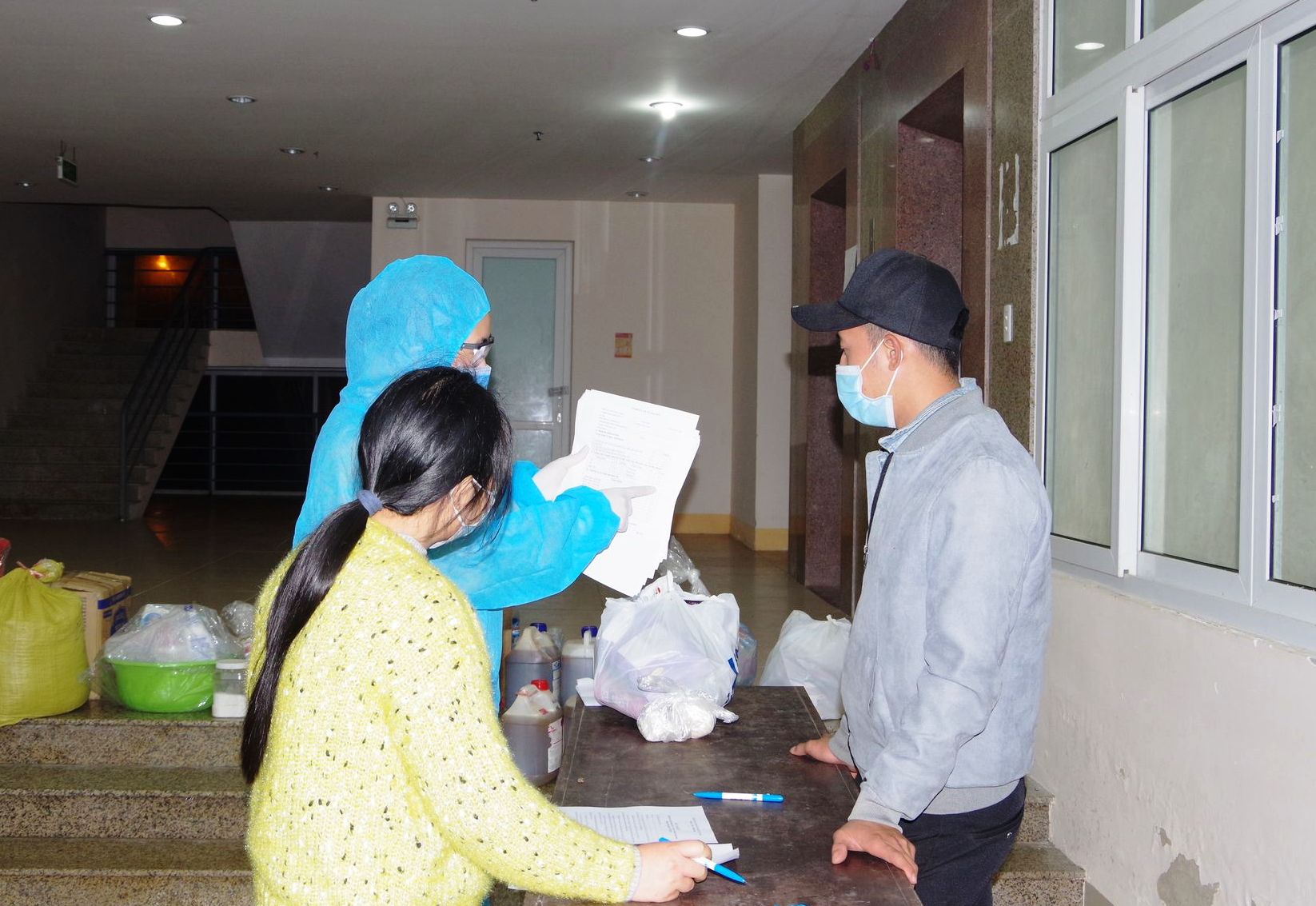 Gần 500 công dân cách ly tập trung