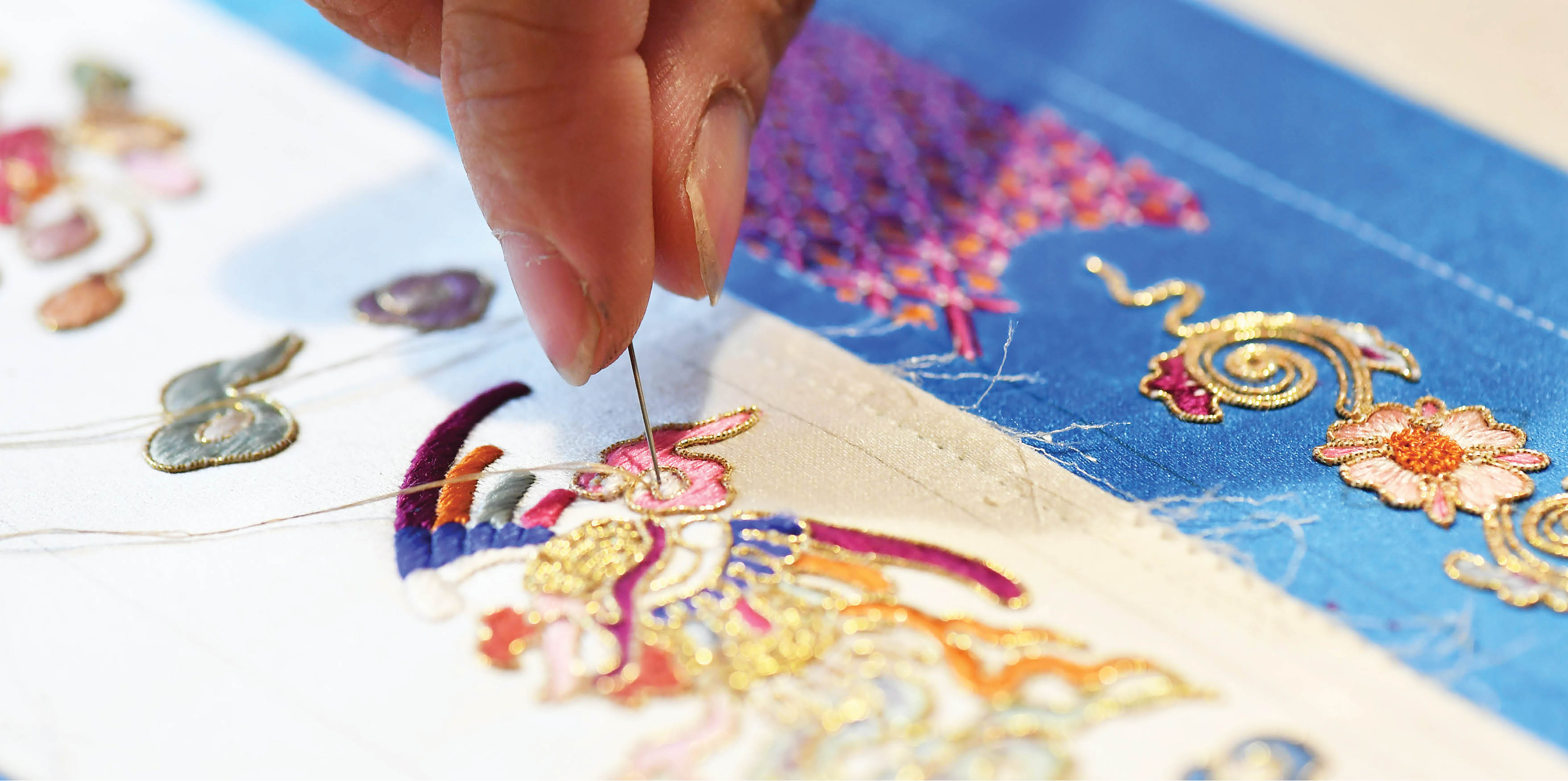 Nhà thiết kế trẻ đam mê cổ phục Huế