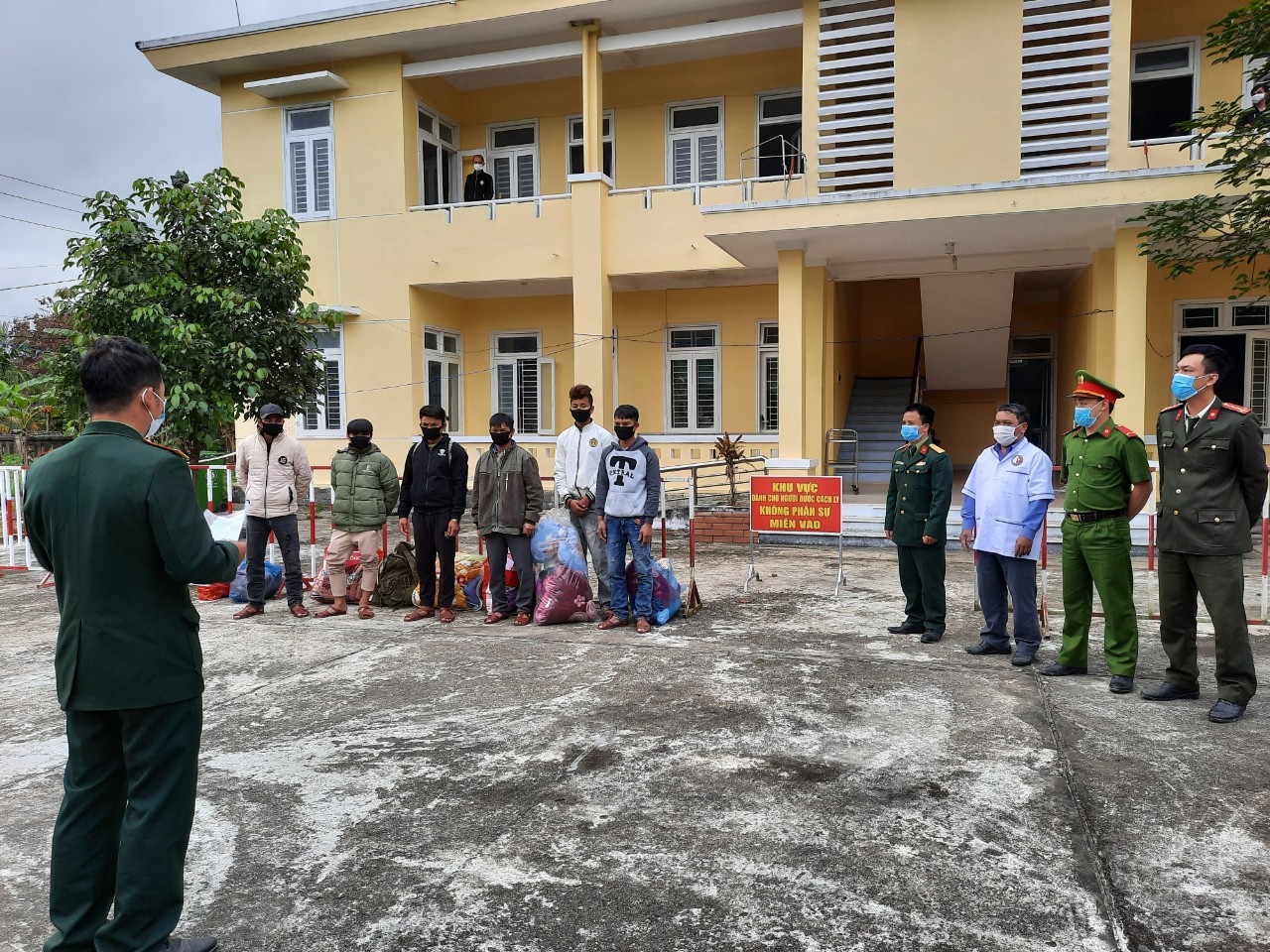 Xét nghiệm PCR các trường hợp cách ly ở A Lưới có kết quả âm tính