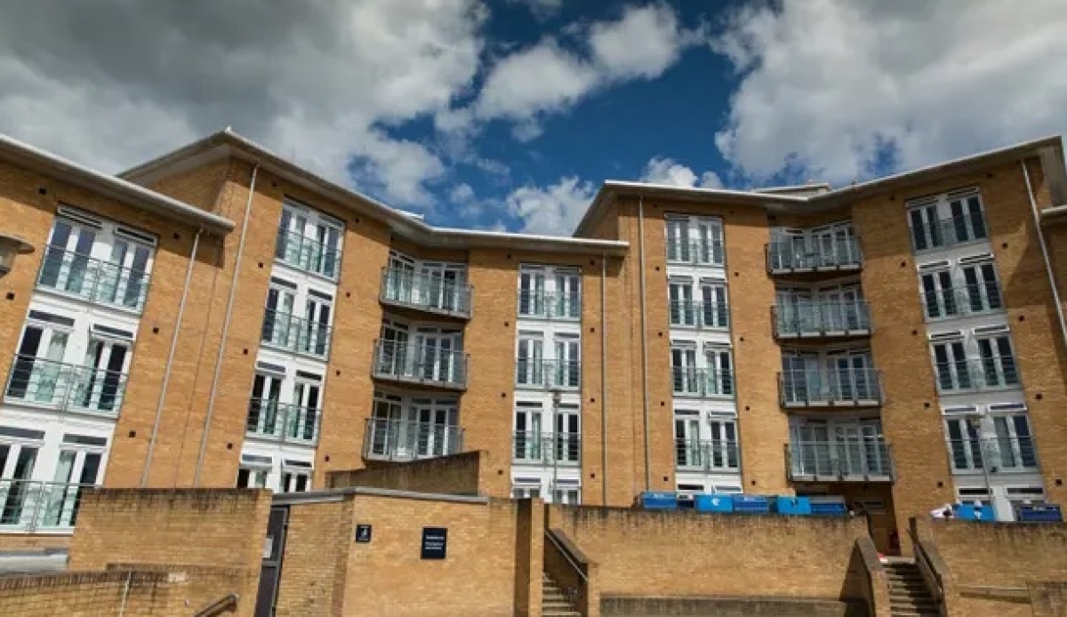 Anh sơ tán khẩn cấp 2 600 hộ dân do phát hiện bom