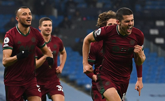 Nghiền nát Wolves, Man xanh có chiến thắng thứ 21 liên tiếp