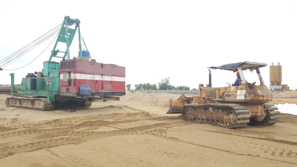 Chạy đua với tiến độ thời gian