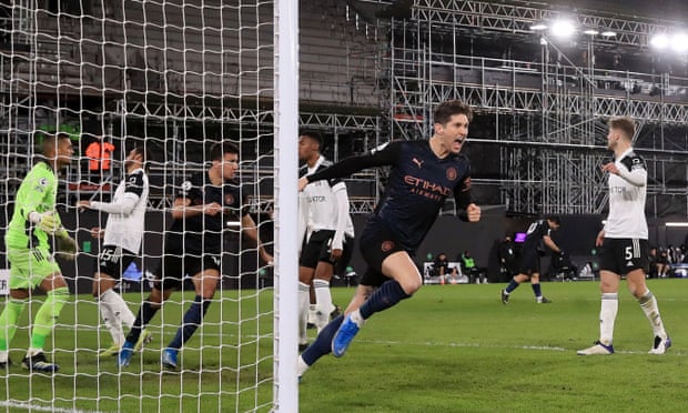 Aguero nổ súng trở lại, City tiến gần đến chức vô địch