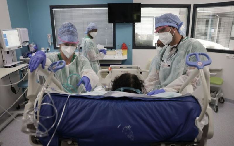 Pháp bước vào đợt dịch thứ ba