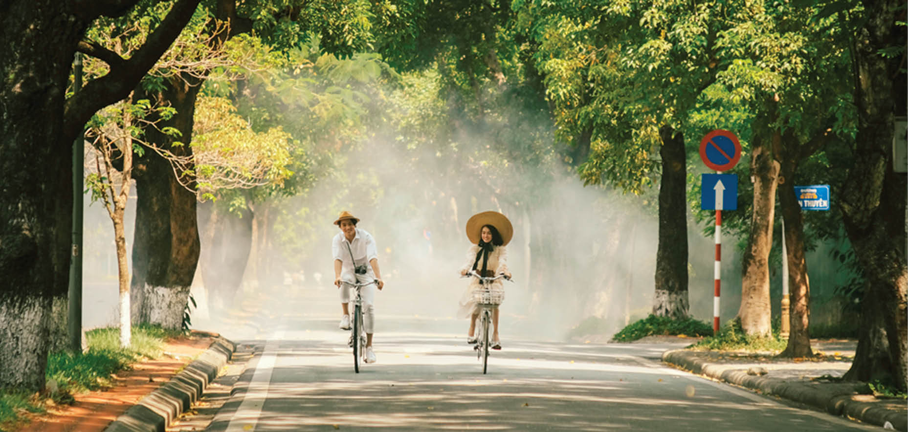 Huế cổ kính, sang trọng trong phim “Gái già lắm chiêu V”