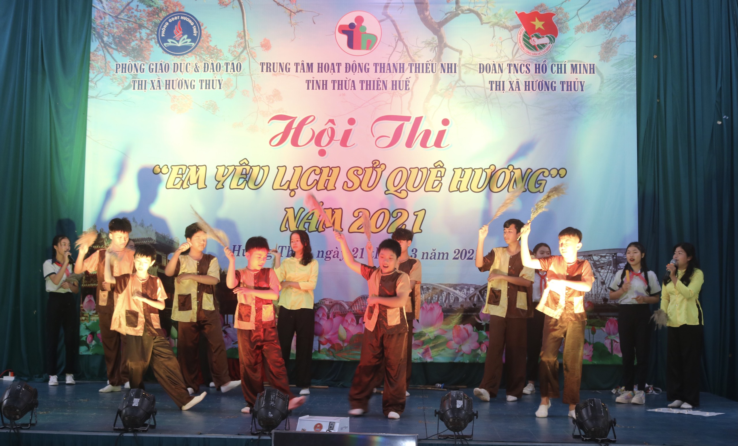 Sôi nổi Ngày hội “Tự hào quê hương Việt Nam”