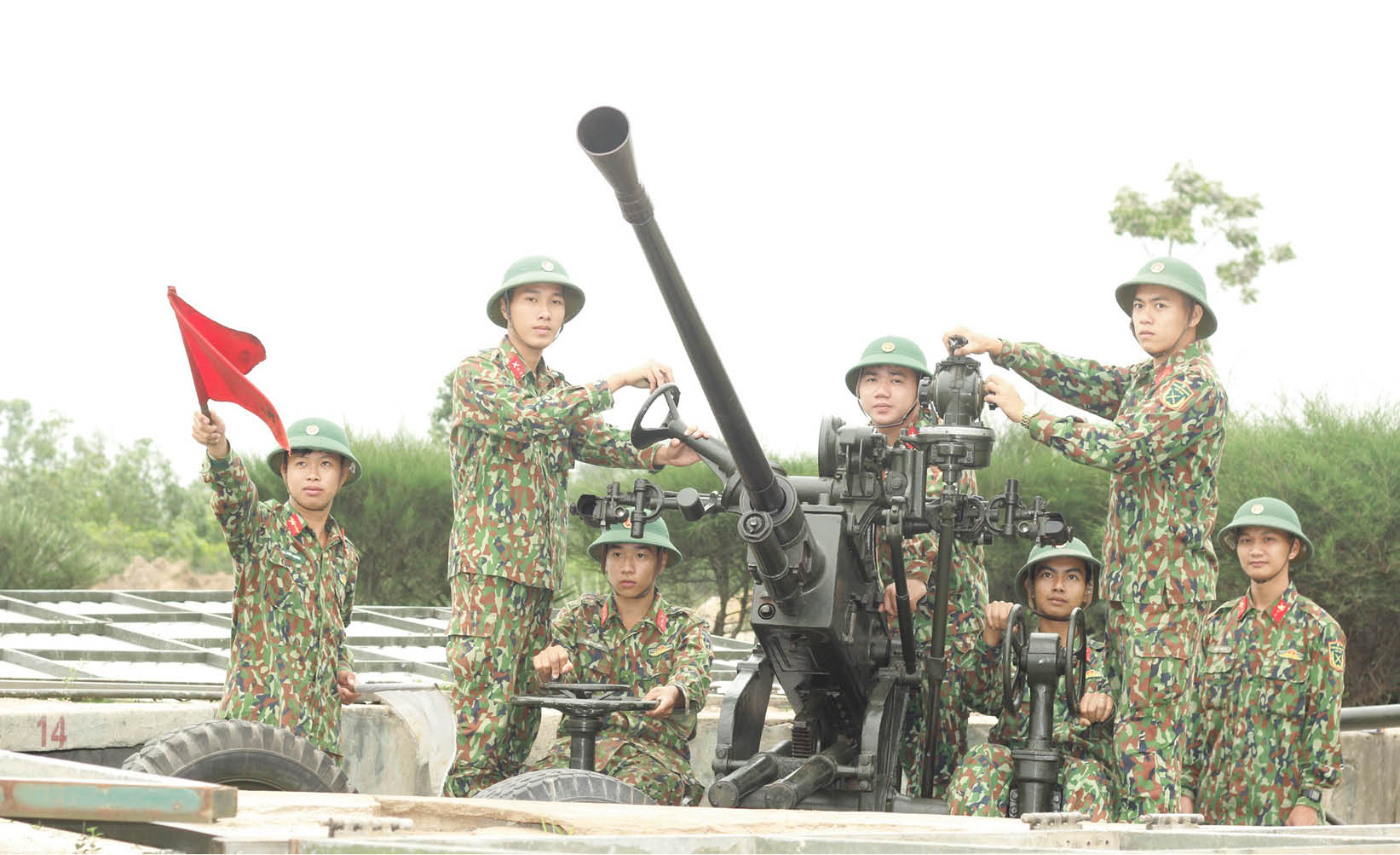 Thao trường “vượt nắng, thắng mưa”