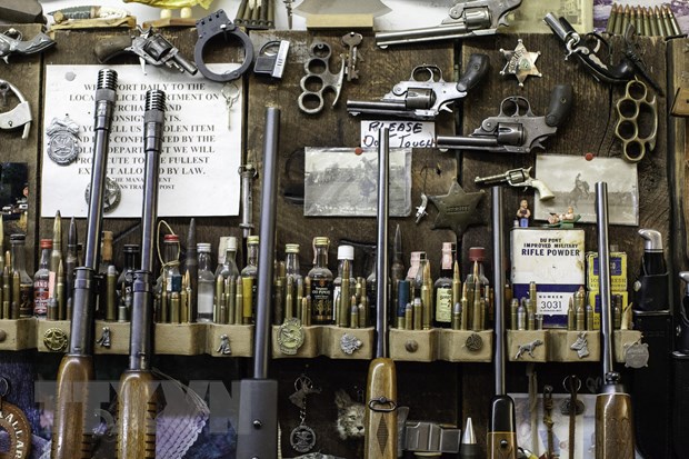 Tổng thống Mỹ kêu gọi siết chặt quy định kiểm soát súng đạn