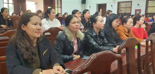 Trang bị kỹ năng cho các ứng cử viên nữ