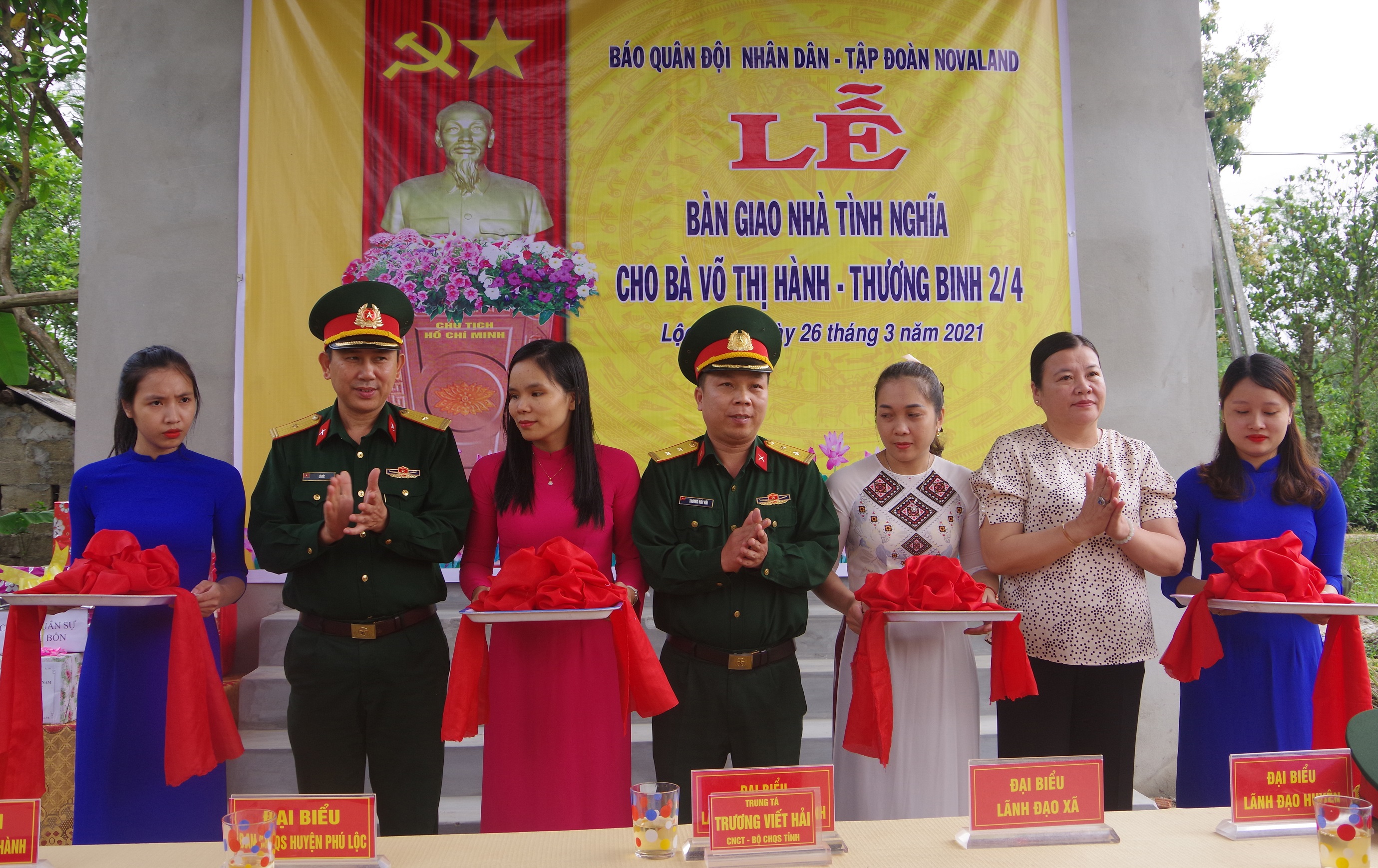 Bộ CHQS tỉnh bàn giao nhà tình nghĩa cho bà Võ Thị Hành