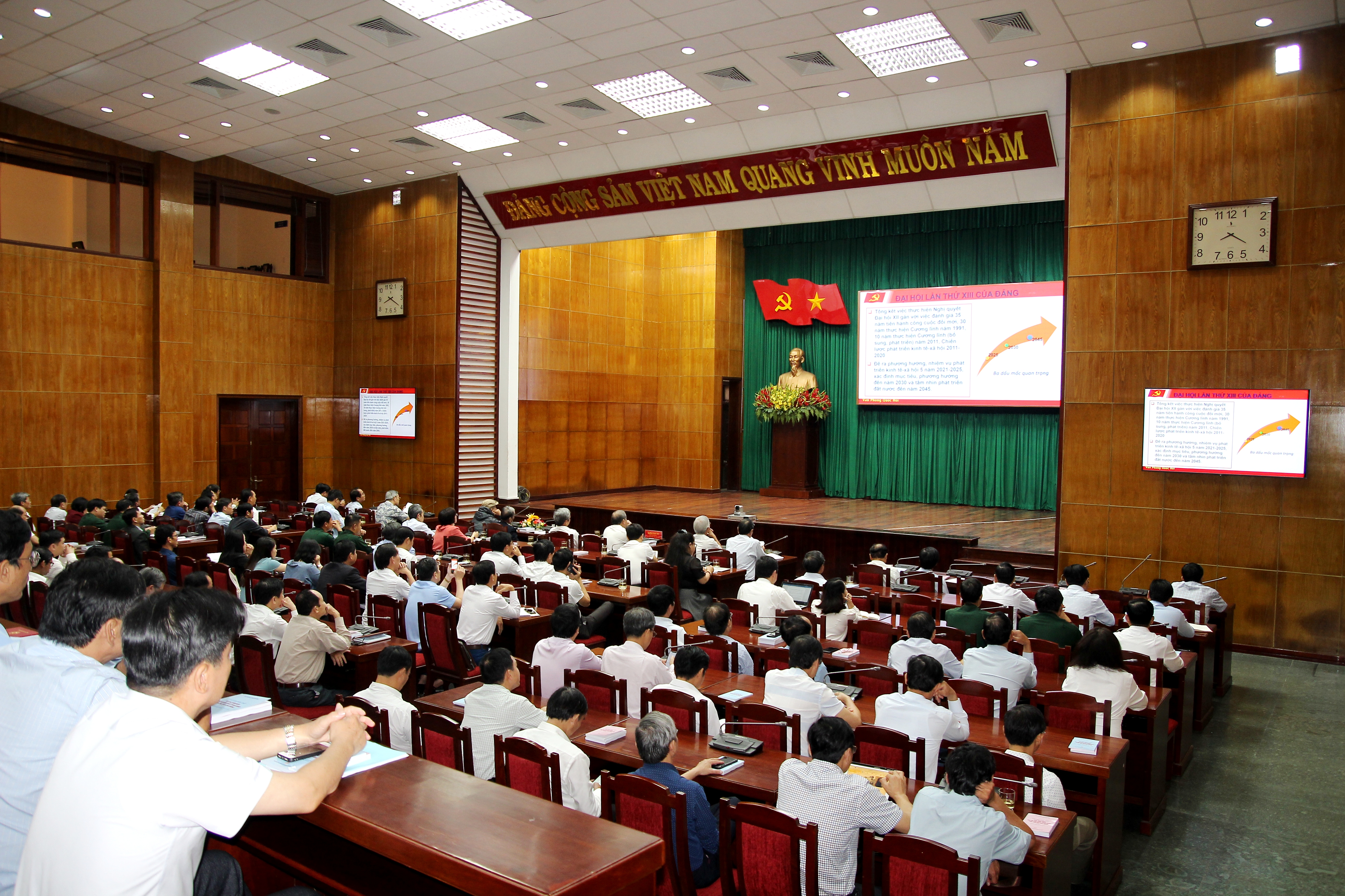 Xây dựng chương trình hành động, thực hiện Nghị quyết Đại hội XIII đạt kết quả cao nhất