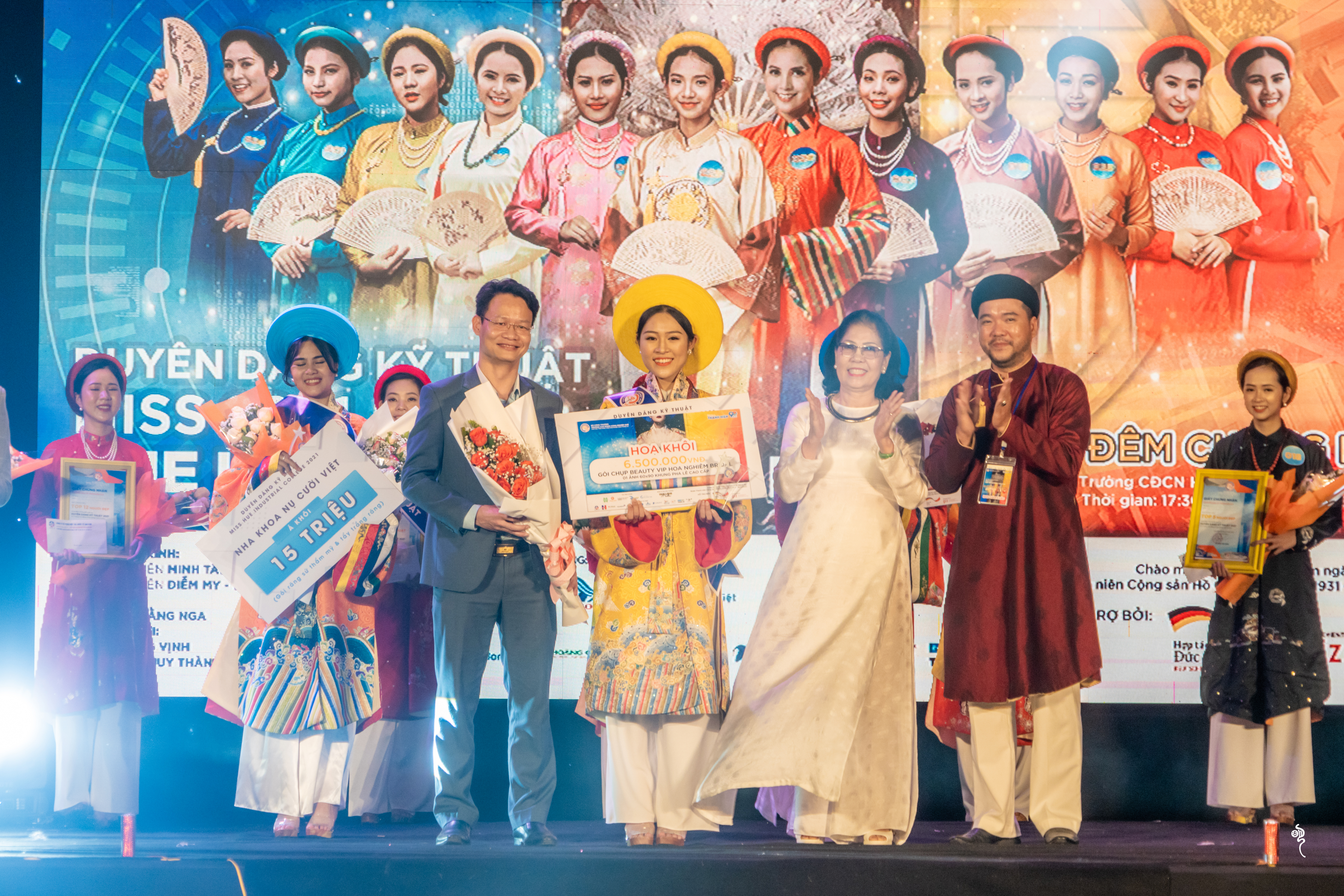 Chung kết cuộc thi “Miss HueIC 2021”