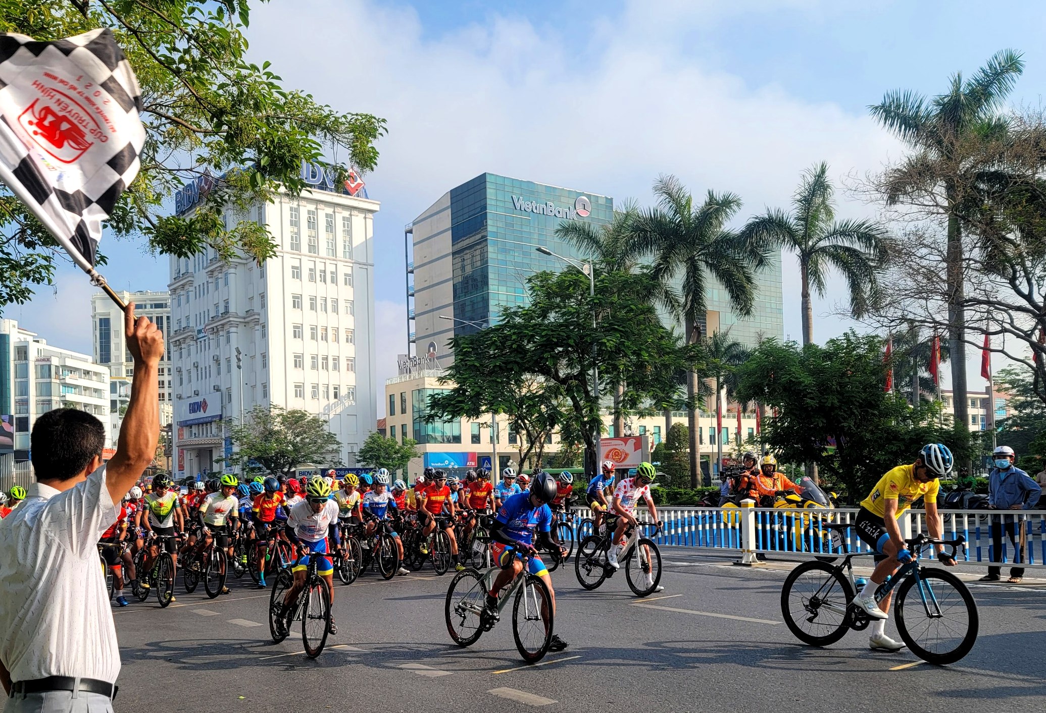 Chặng 12 “Non sông liền một dải” 2021 Tranh hùng trên Hải Vân quan