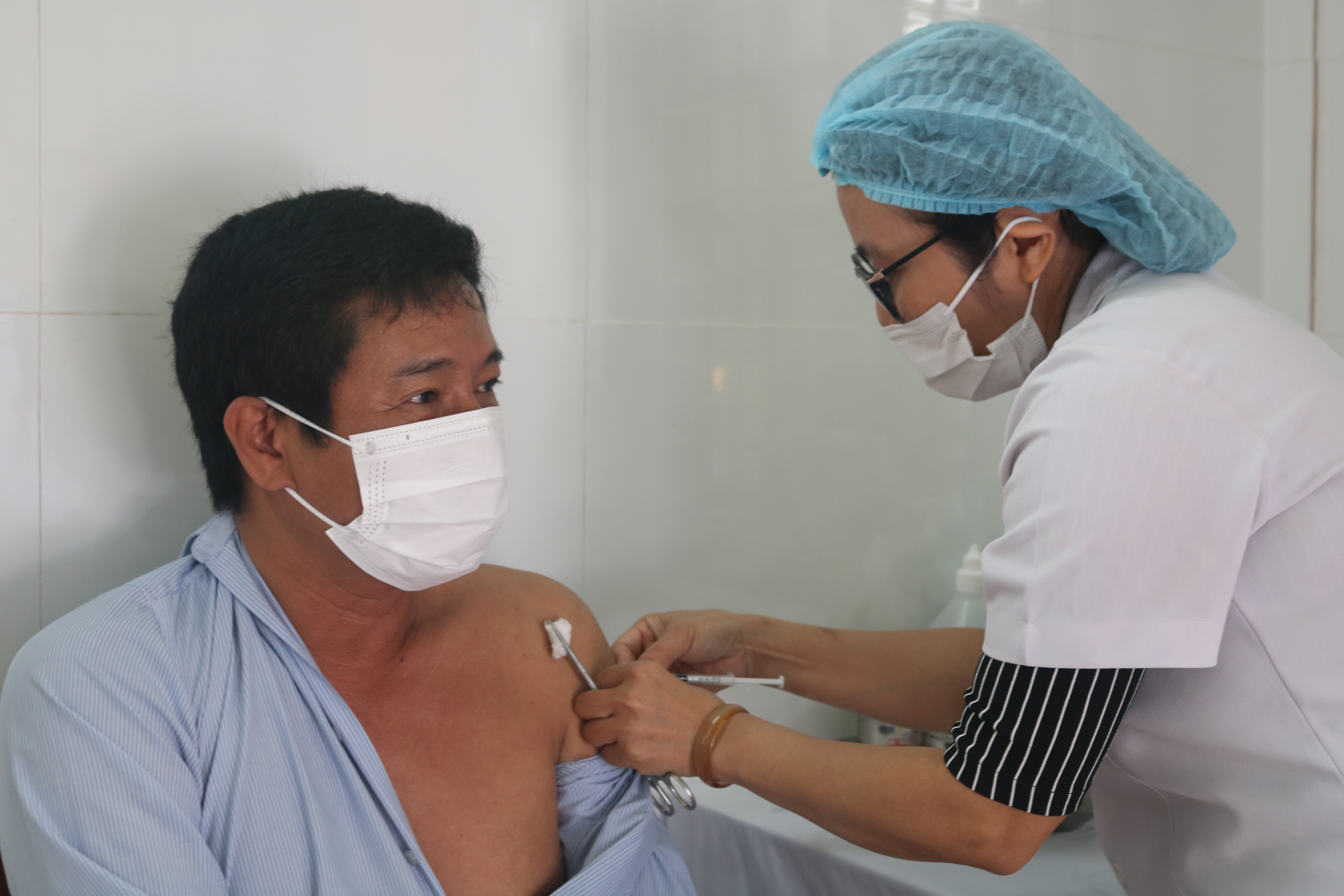 Thừa Thiên Huế triển khai tiêm vắc xin phòng COVID-19