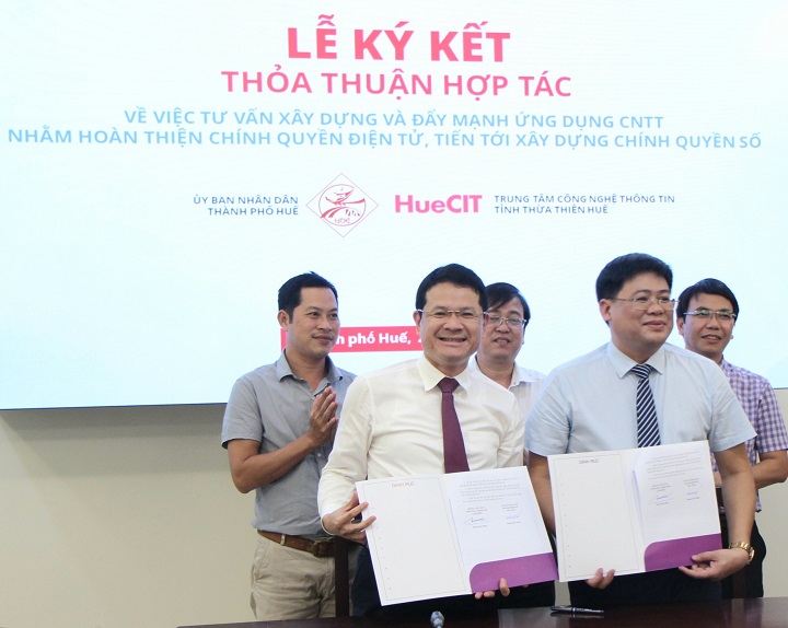 Ký kết tư vấn xây dựng và ứng dụng công nghệ thông tin giai đoạn 2021- 2025