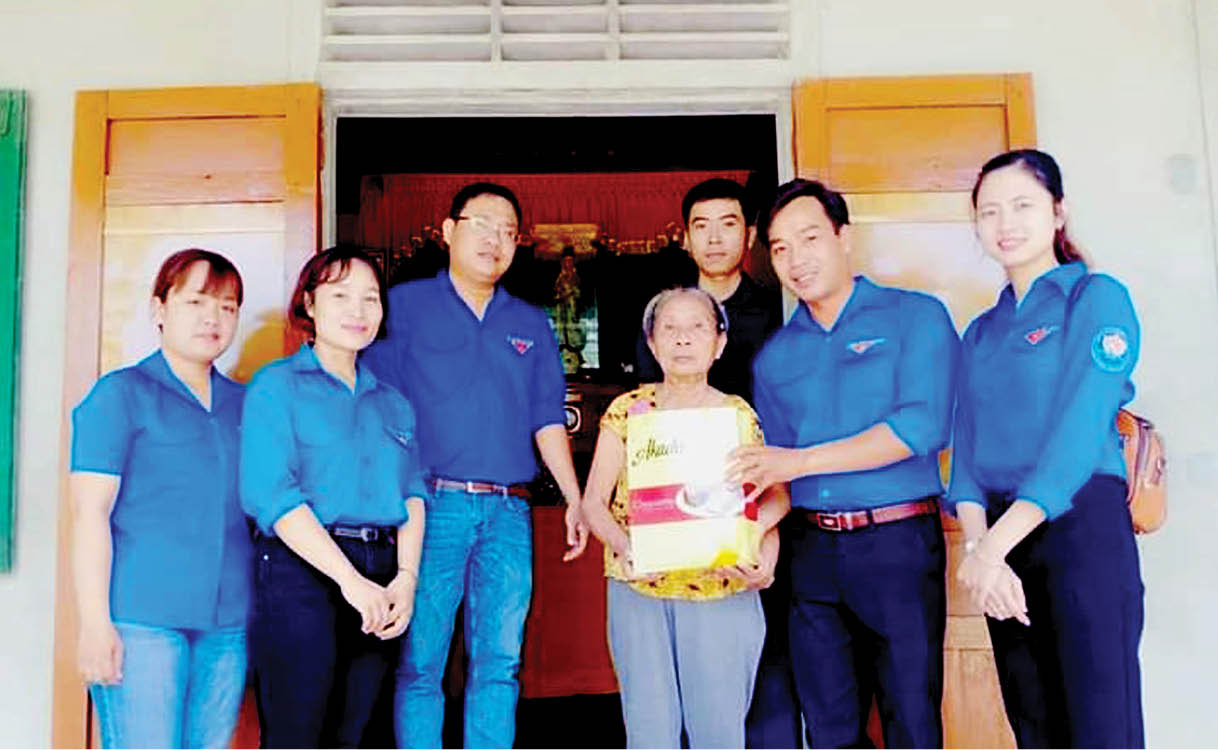 Cán bộ trẻ năng động