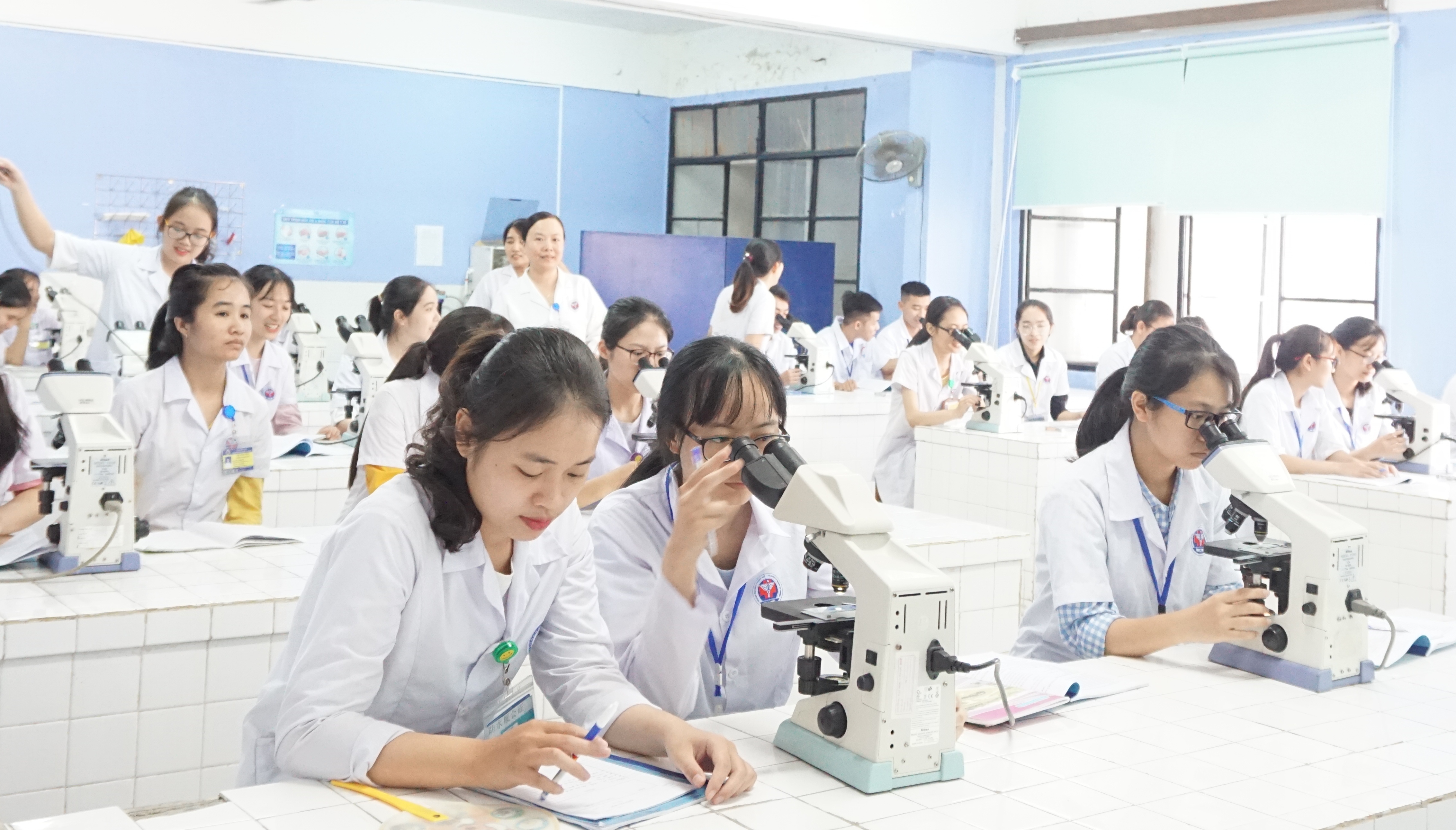 Nhu cầu nguồn nhân lực y tế cần rất lớn