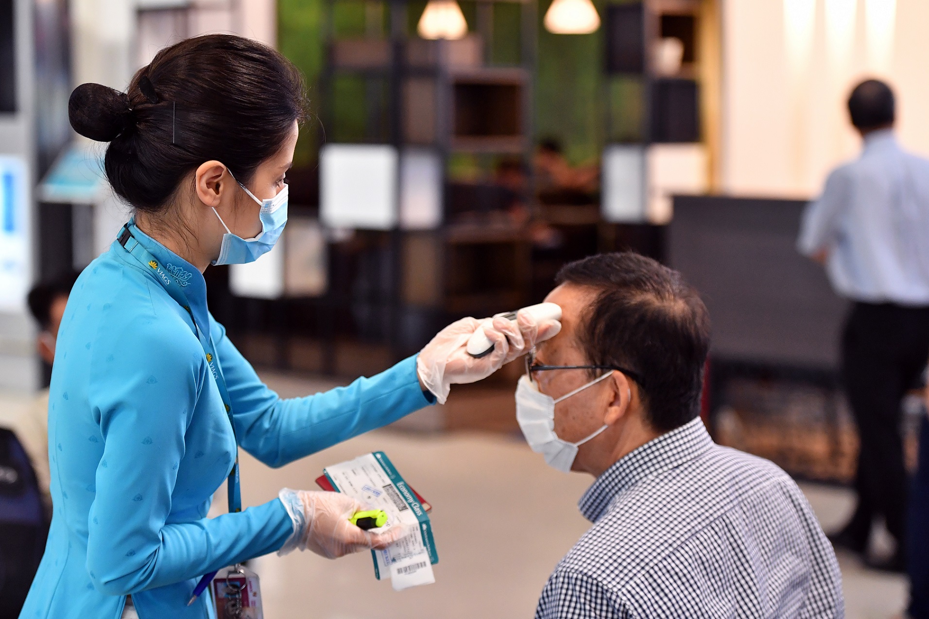 Vietnam Airlines Tăng cường phòng chống dịch dịp cao điểm 30 4 - 1 5