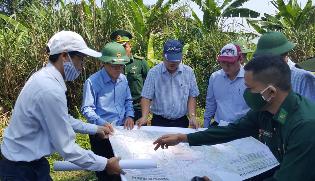 Khảo sát thực địa đấu nối giao thông tại cửa khẩu Hồng Vân, A Lưới