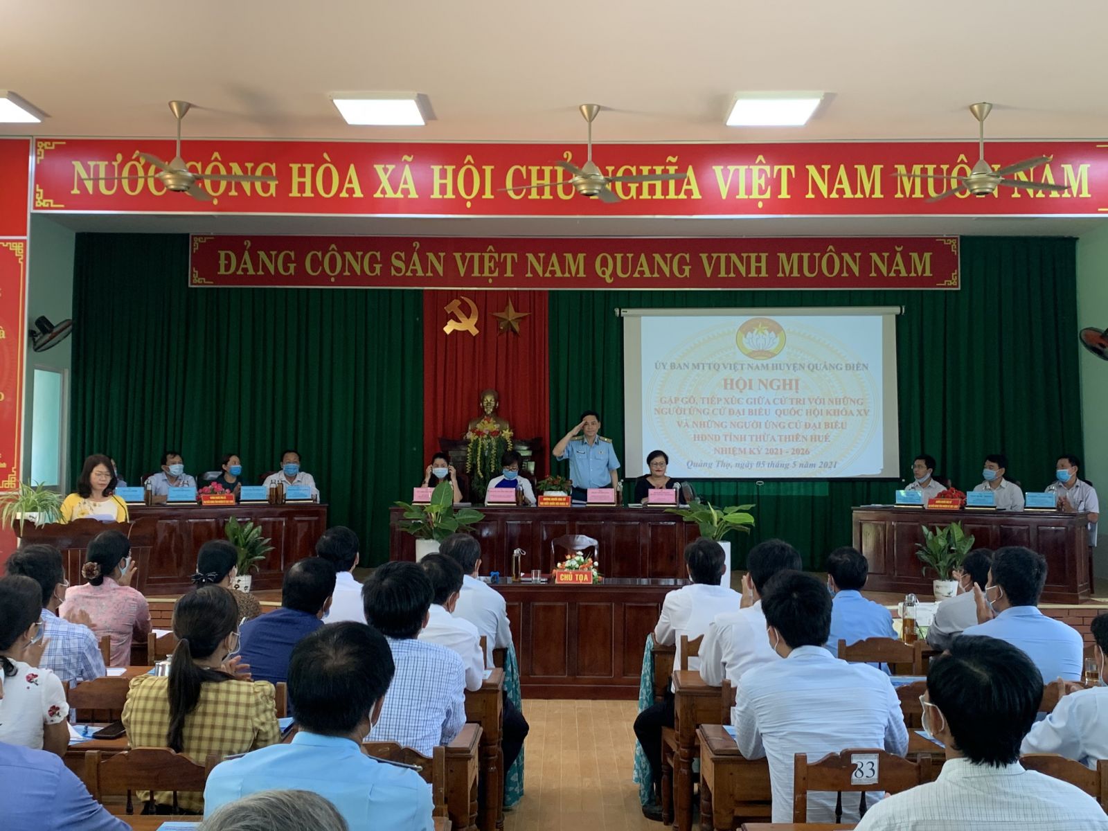 Giám sát chặt việc khai báo y tế, đăng ký tạm trú của người dân