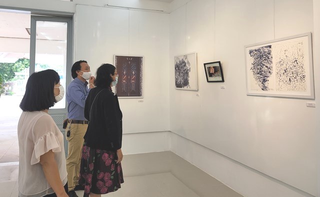 Fine arts exhibition themed “Dialogue”