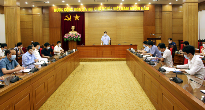 Đình chỉ công tác Phó Giám đốc phụ trách Sở Y tế, Chủ tịch UBND huyện lơ là chống dịch