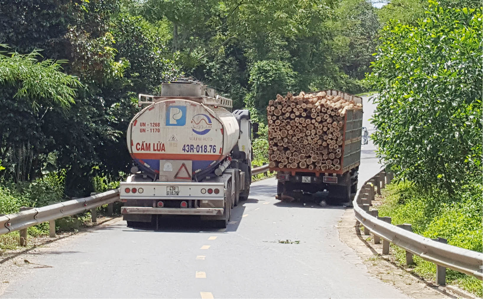 Hiểm họa từ xe quá tải
