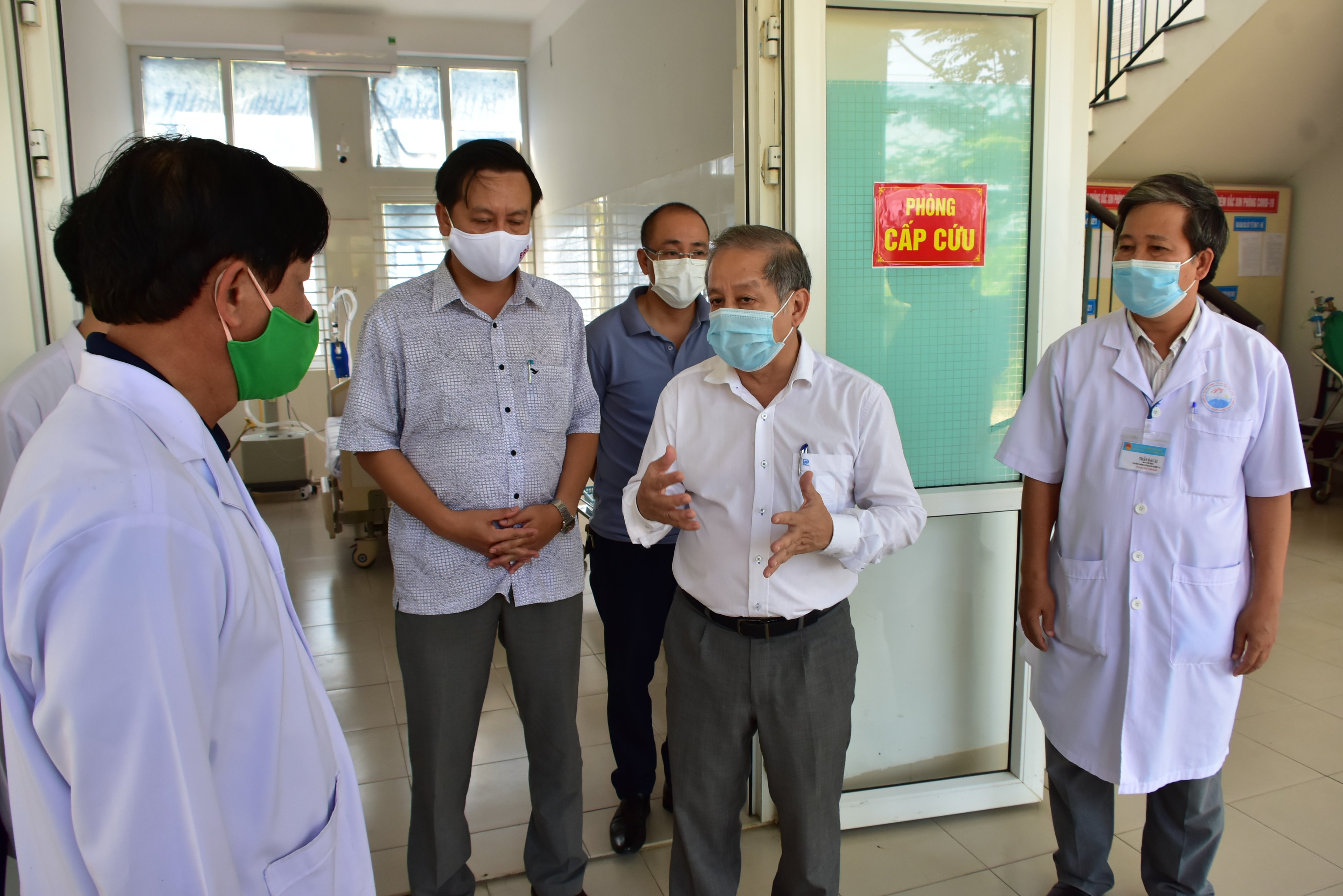 Đảm bảo an toàn tuyệt đối cho các khu cách ly và cơ sở khám chữa bệnh