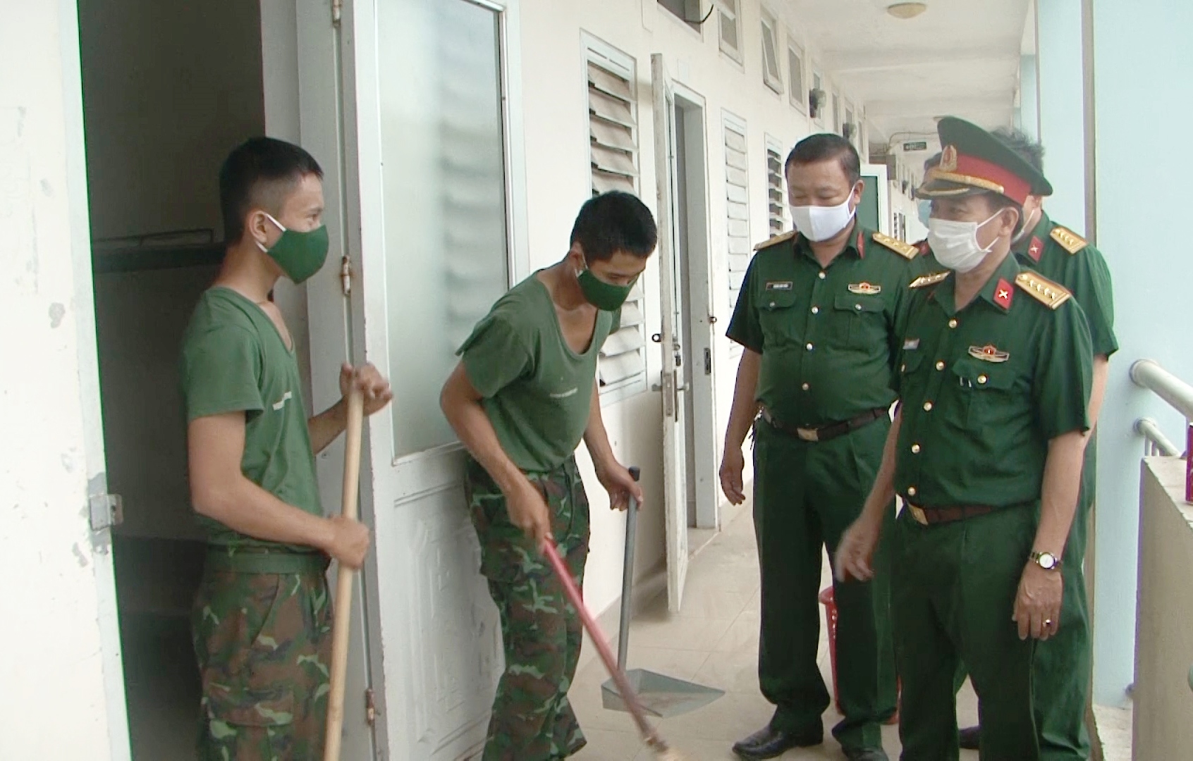 Tiếp nhận gần 500 công dân cách ly tập trung