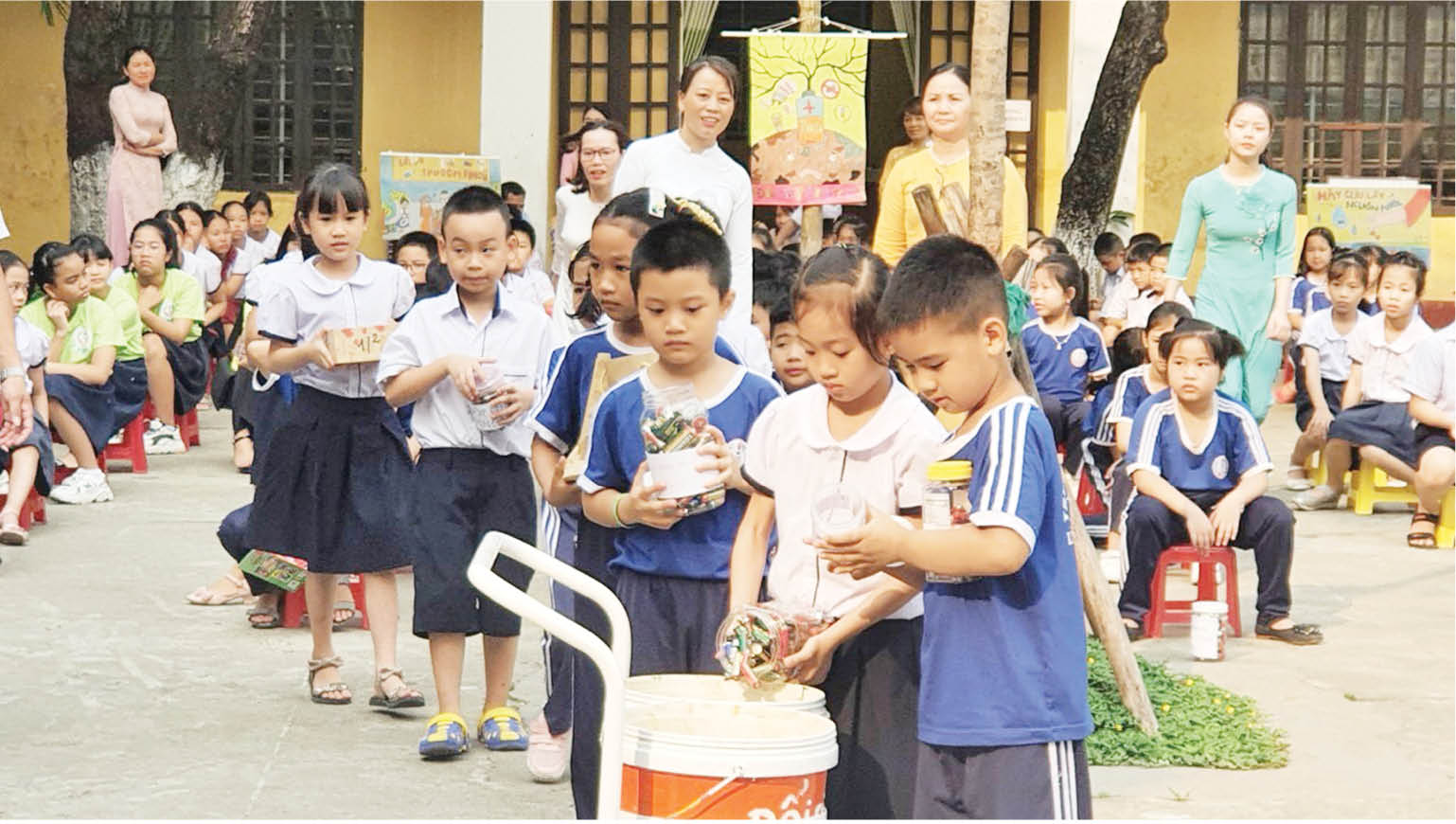 Phổ cập giáo dục tiểu học Về đích nhưng vẫn còn gian nan