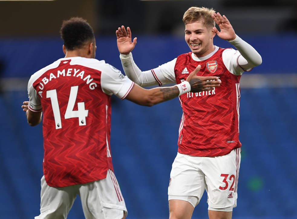 Lại ôm hận trước Arsenal, Chelsea khiến cuộc đua top 4 thêm gay cấn