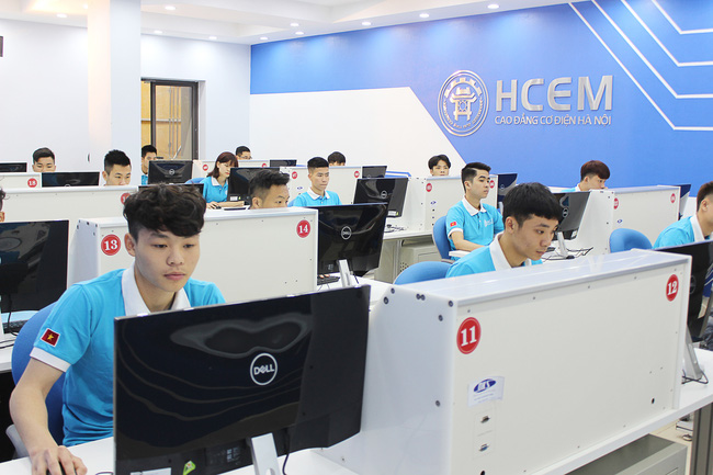 Học sinh tốt nghiệp THCS học trung cấp nghề phải học ít nhất 4 môn văn hóa