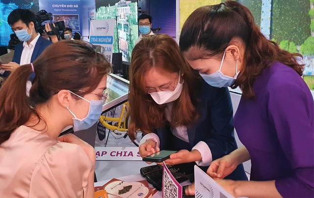 Nghĩ lớn, làm cụ thể