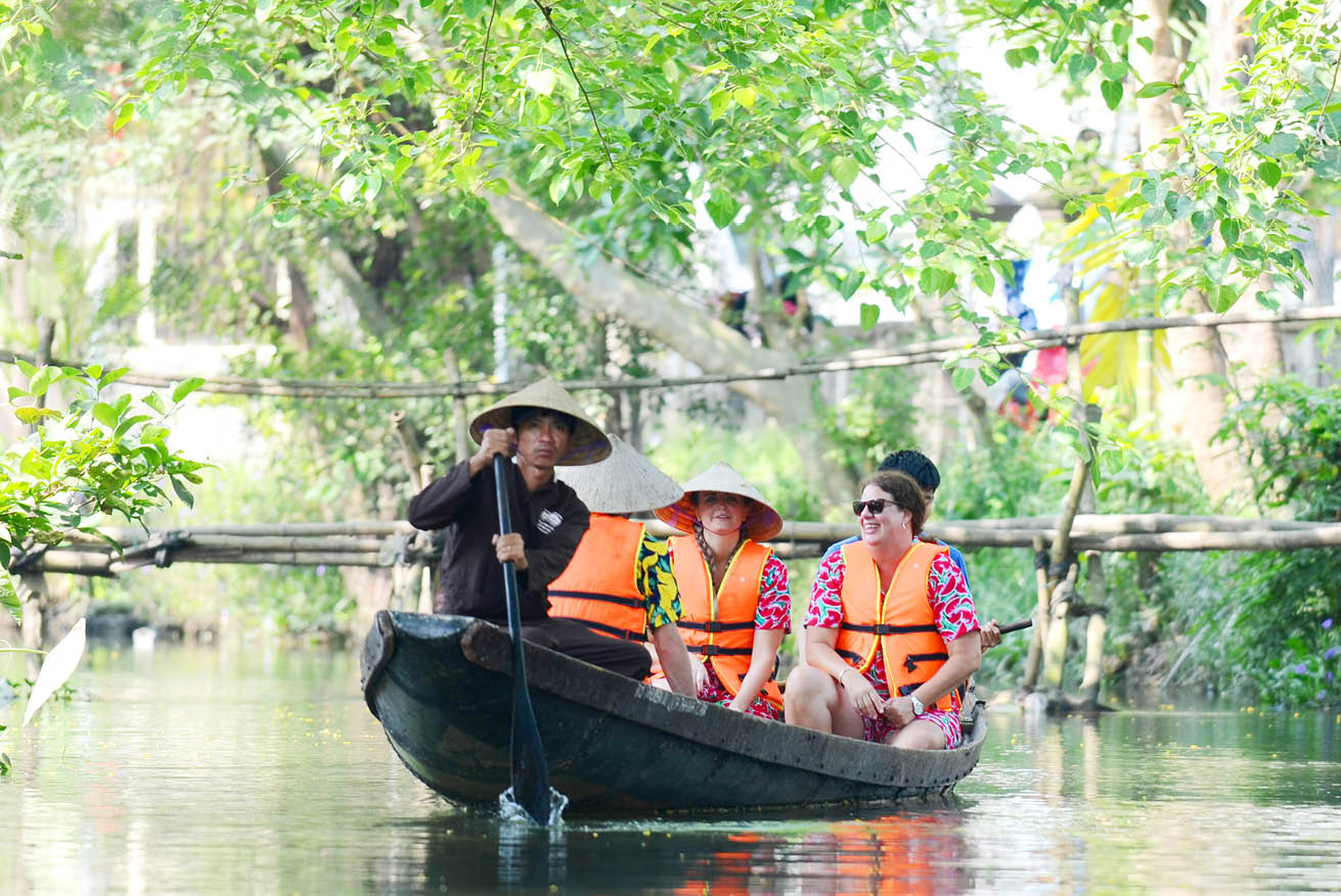 Suggestions for community-based tourism development in Huong Thuy