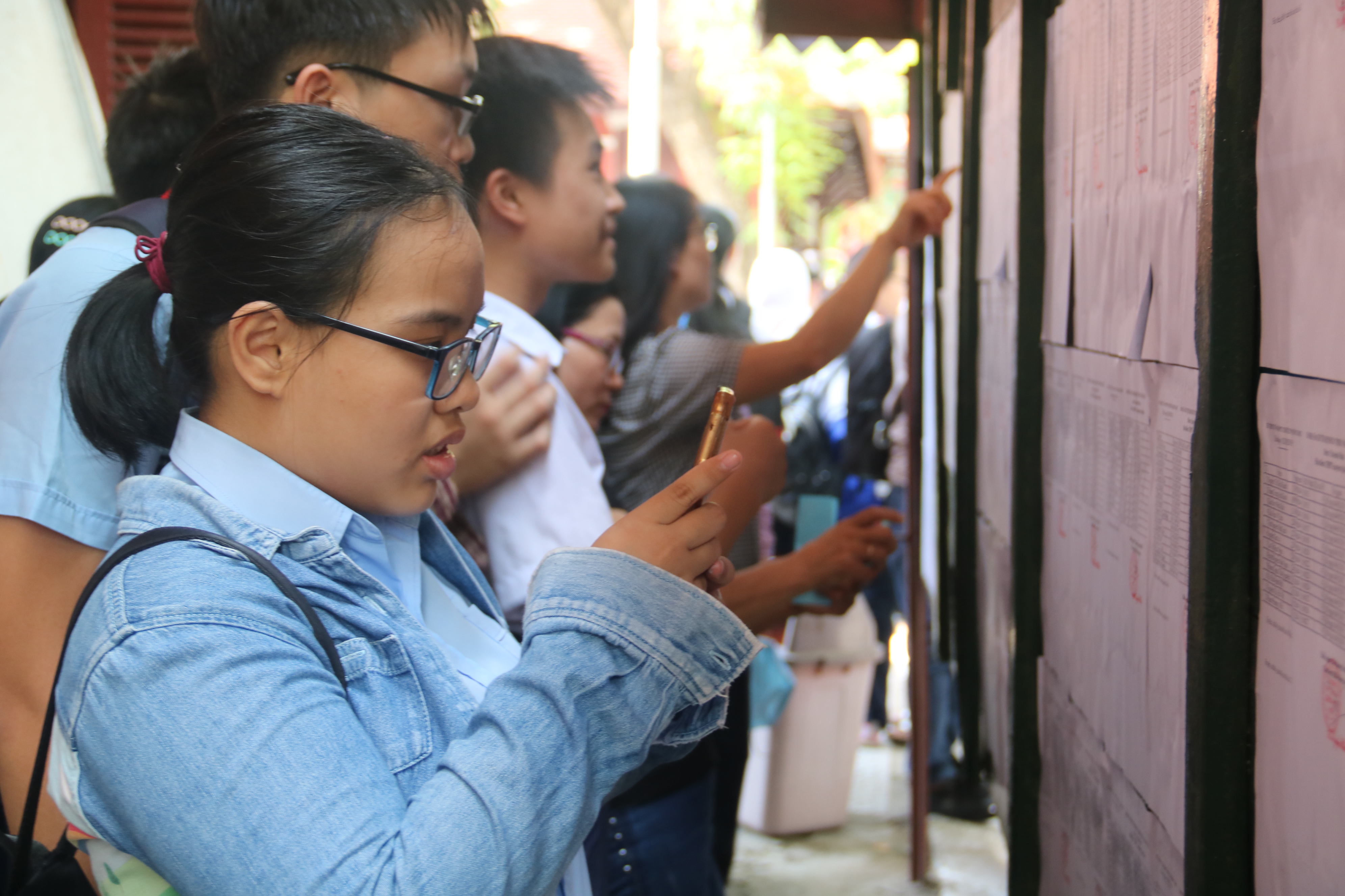 Trên 6 000 học sinh nộp hồ sơ trực tuyến vào lớp 10