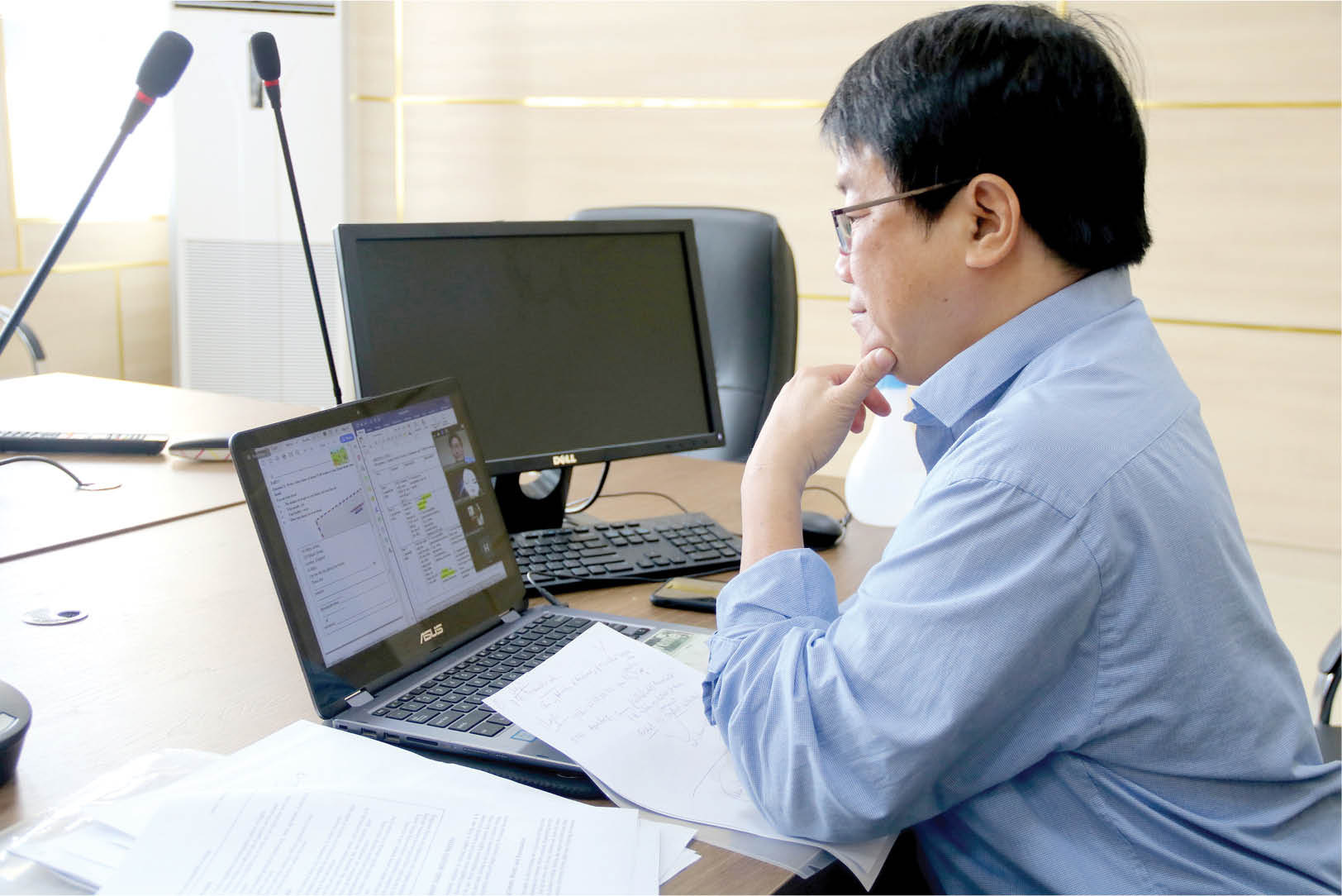 Có phương án giám sát thi, bảo vệ khóa luận trực tuyến