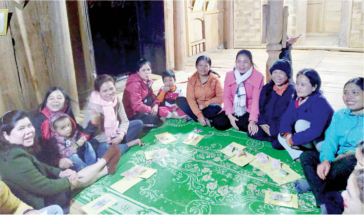 Tiết kiệm để giúp nhau