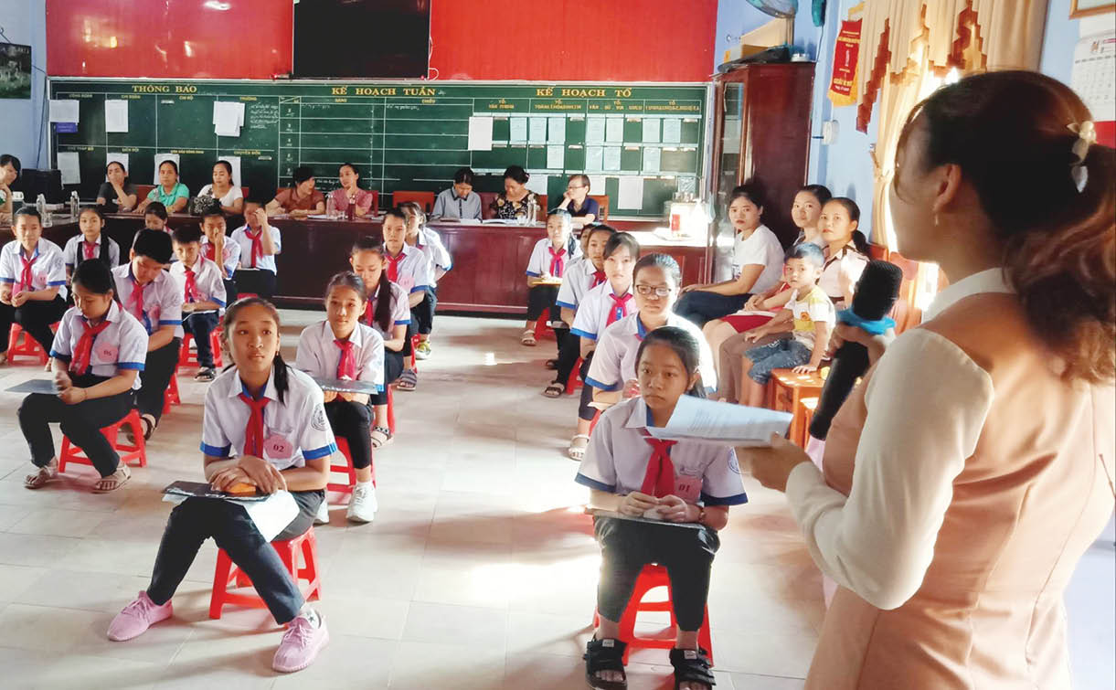 “Rèn thầy trước, luyện trò sau”