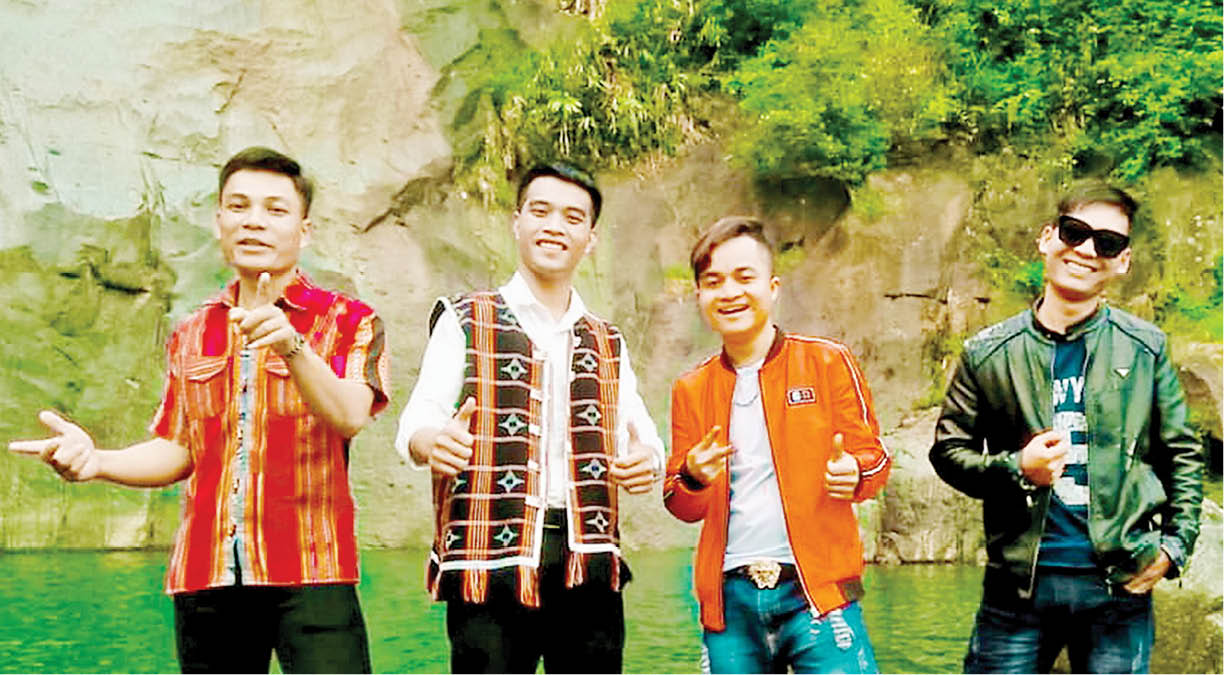 Sáng tác và hát nhạc tiếng Tà Ôi