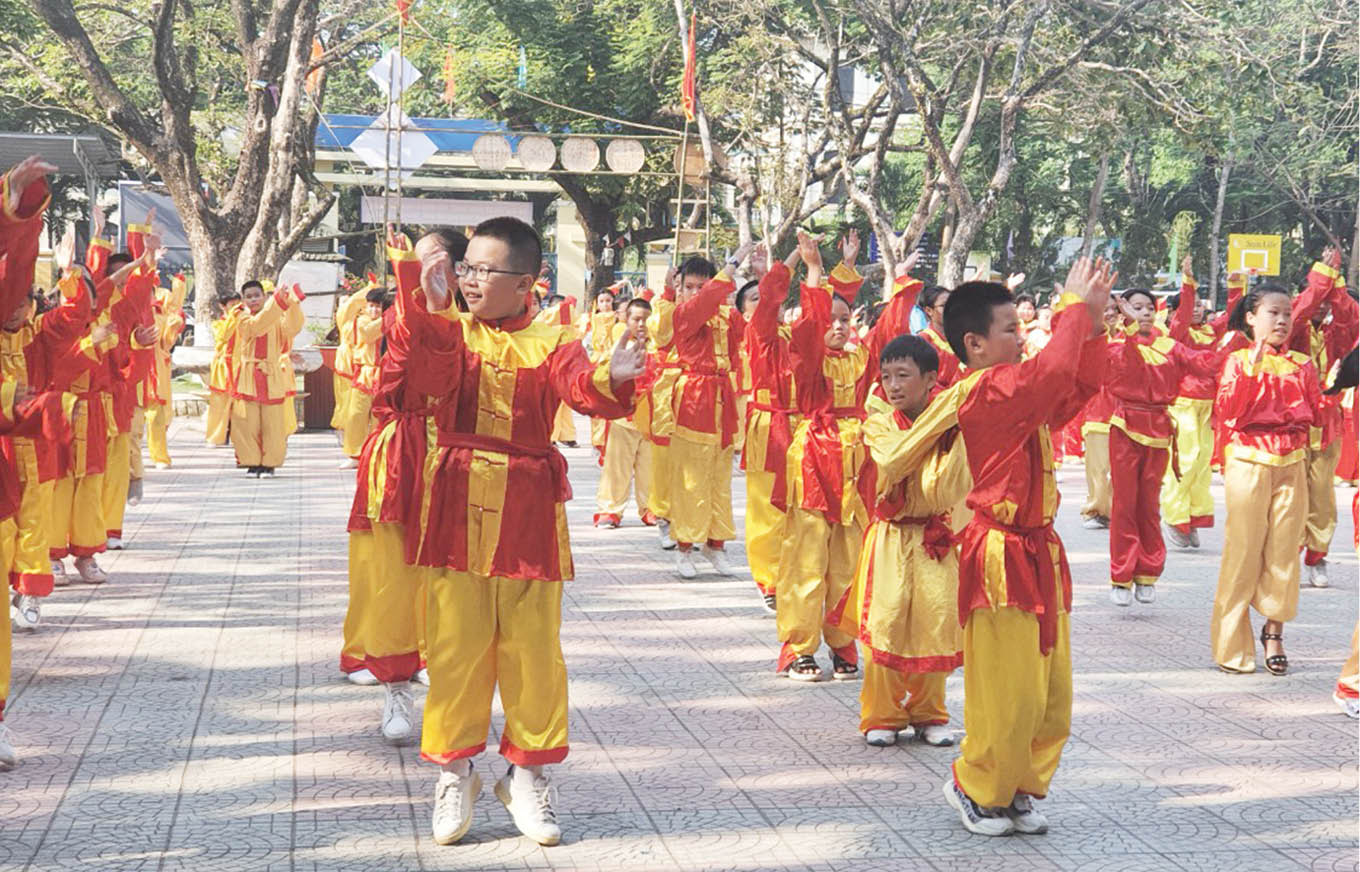 Thí điểm để nhân rộng mô hình trường học kiểu mẫu