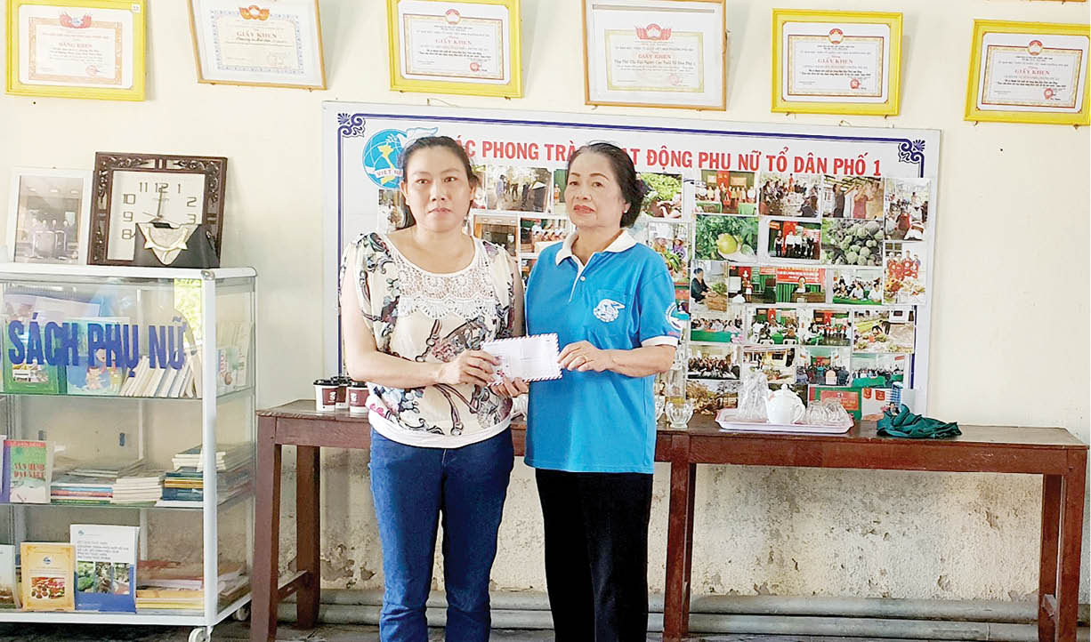 Bằng cả tấm lòng