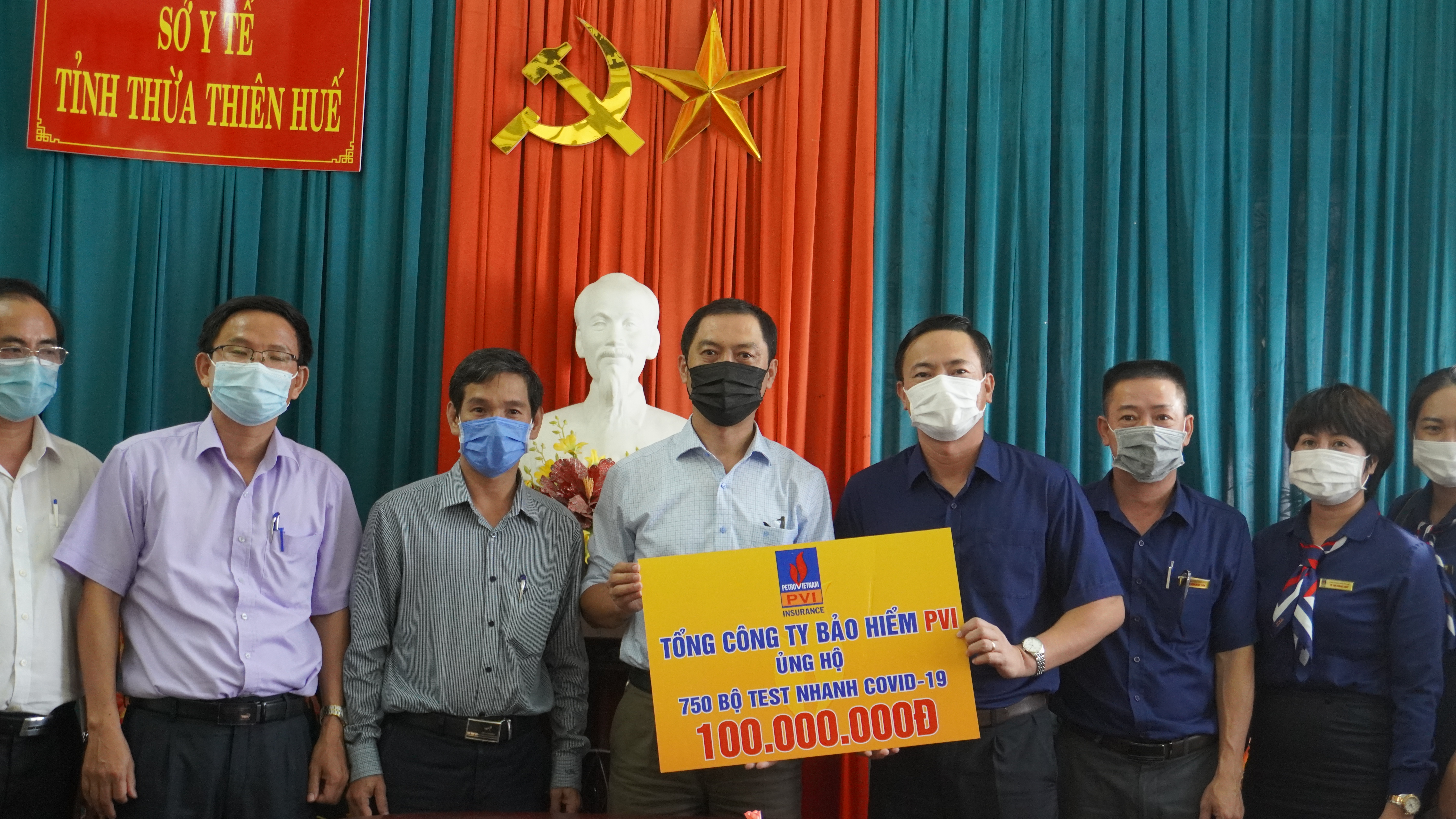 Sở Y tế được hỗ trợ gần 2 300 bộ test nhanh COVID-19