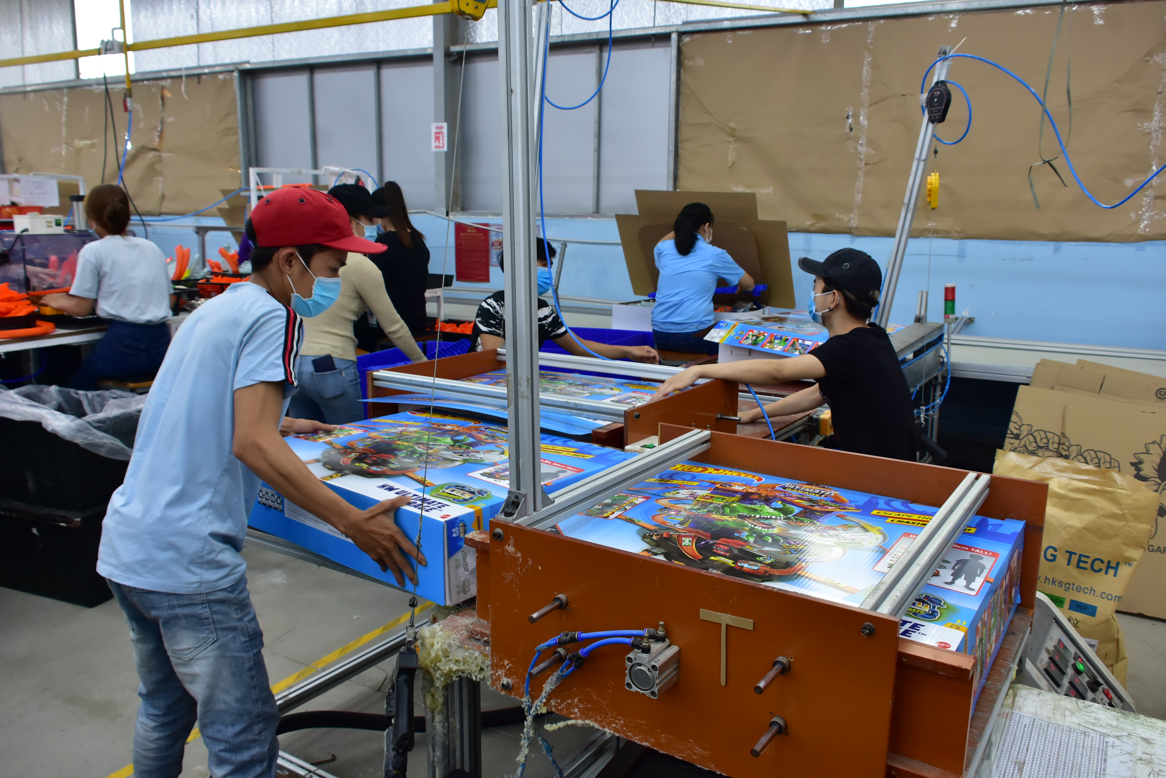 Ban hành Bộ tiêu chí đánh giá nguy cơ lây nhiễm dịch COVID-19 tại nhà máy, cơ sở sản xuất công nghiệp