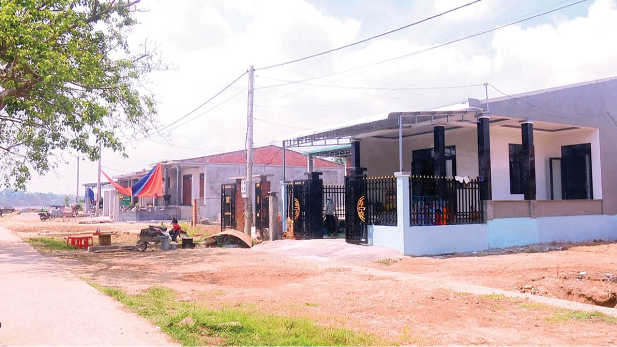 Niềm vui ngày “lên bờ”