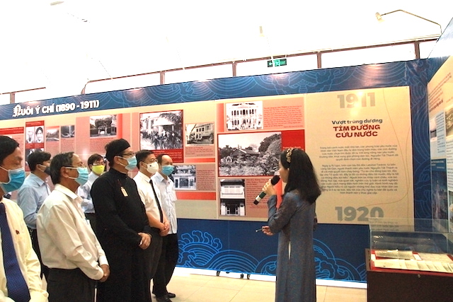 Giới thiệu 300 tư liệu, hiện vật về hành trình cứu nước của Bác Hồ