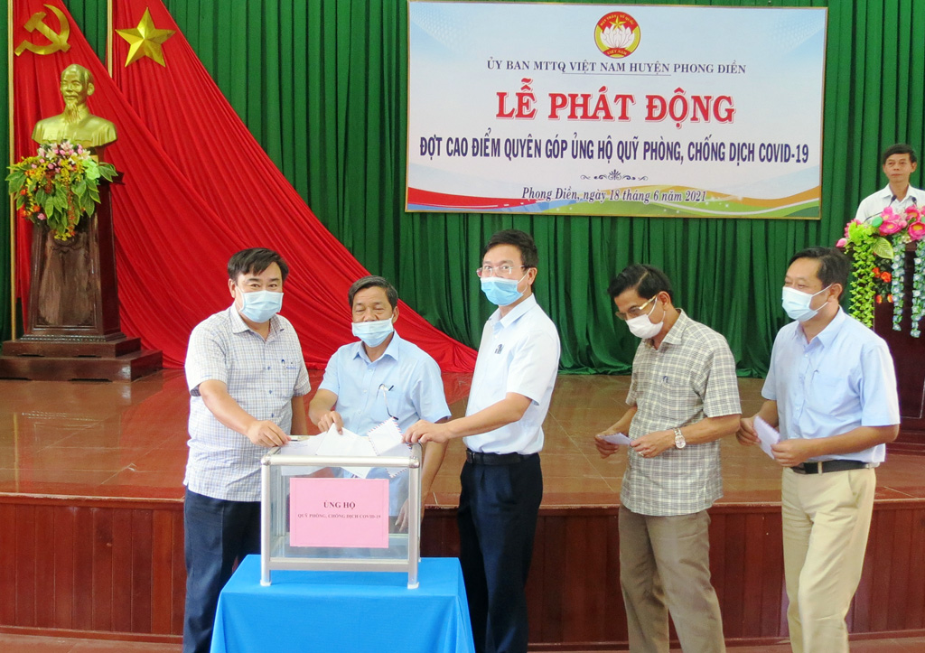 Phong Điền ủng hộ 233 triệu đồng vào Quỹ phòng, chống dịch COVID-19
