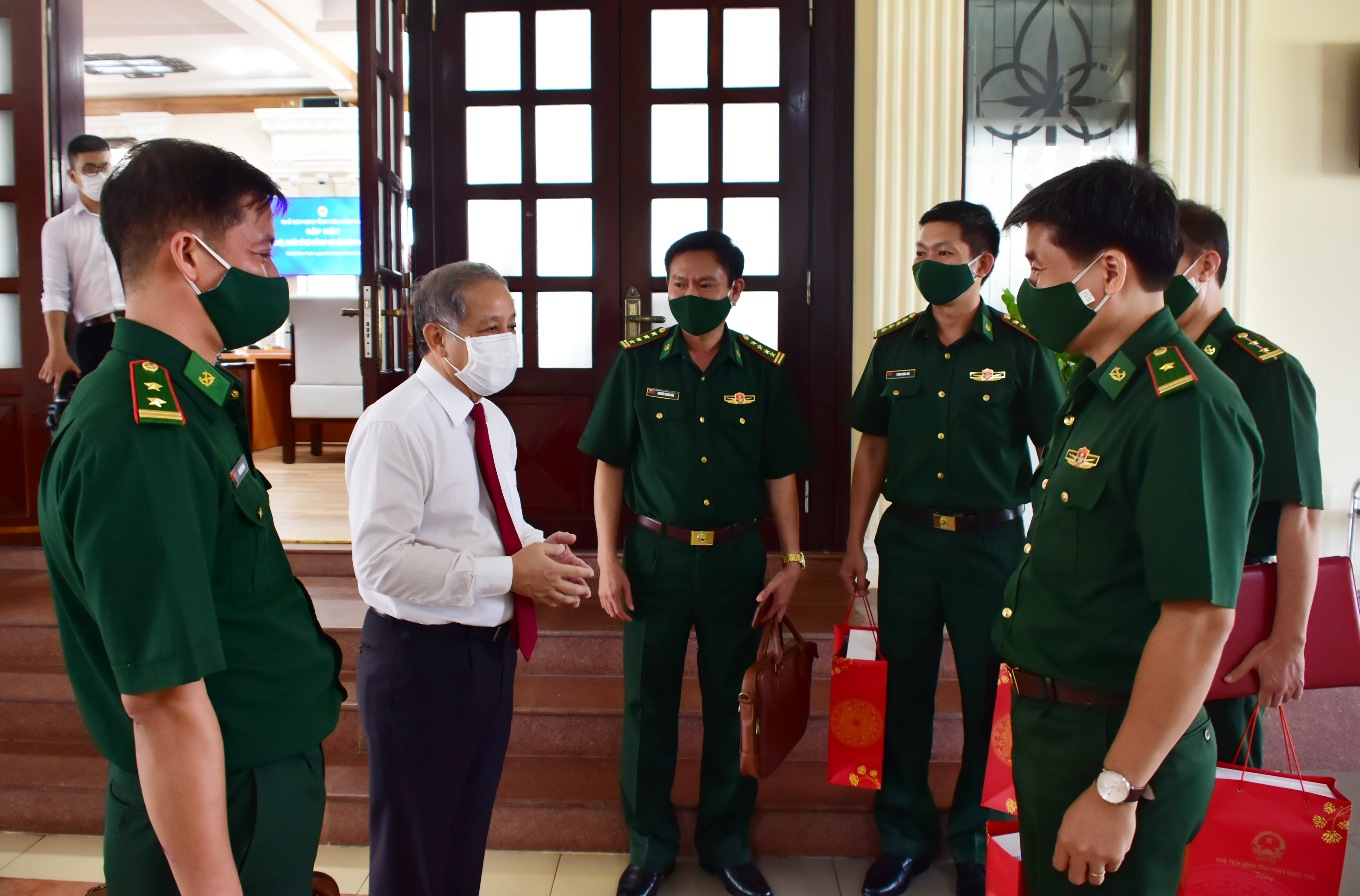 Vừa bảo vệ biên giới, vừa phòng chống dịch hiệu quả